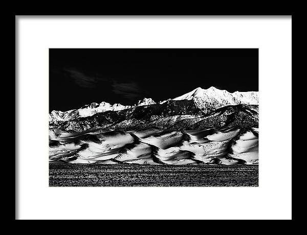 Black And White Framed Print featuring the photograph Dunes 97201 BW by Rick Perkins