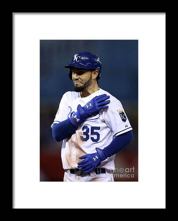 People Framed Print featuring the photograph Eric Hosmer and Wei-yin Chen by Ed Zurga