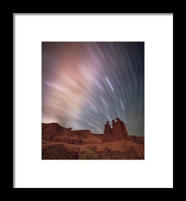 3 Gossips Framed Print featuring the photograph Explosive Gossiping by Darren White