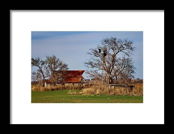 Abandoned Framed Print featuring the photograph Farmstead 2 by Lana Trussell