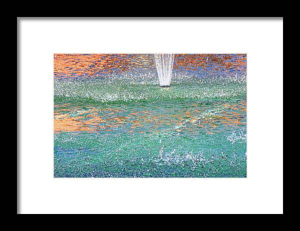 Fountain Framed Print featuring the photograph Fountain Zigzag by Vicki Hone Smith