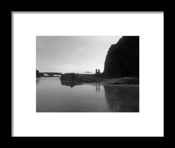 Roads End State Park Framed Print featuring the photograph Friends by John Parulis