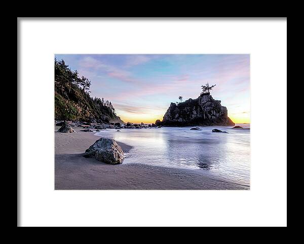 Beach Framed Print featuring the photograph Hidden Beach by Rudy Wilms