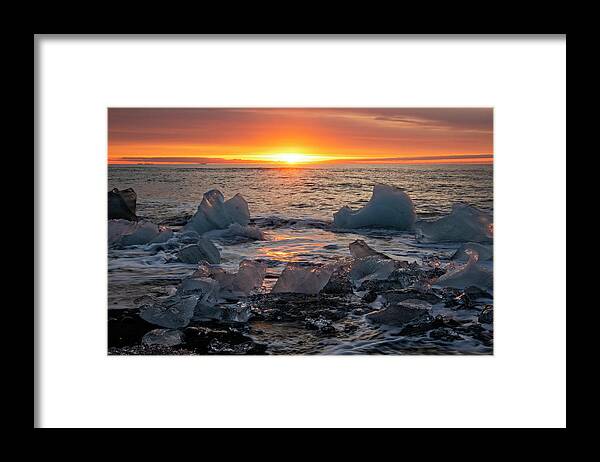 Iceland Framed Print featuring the photograph Icebergs on Diamond Beach by Catherine Reading