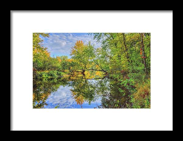 Wausau Framed Print featuring the photograph Isle Of Ferns Park Fall Reflection by Dale Kauzlaric
