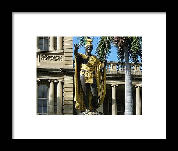 Digital Wall Art Framed Print featuring the photograph King by Hank Gray