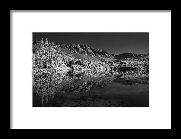 Framed Print featuring the photograph Mundanus by Romeo Victor