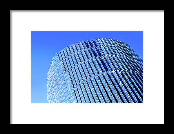 101 California Street Framed Print featuring the photograph One Hundred One California Street - San Francisco by David Lawson