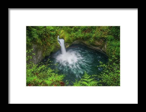 Oregon Framed Print featuring the photograph Punchbowl Power by Darren White