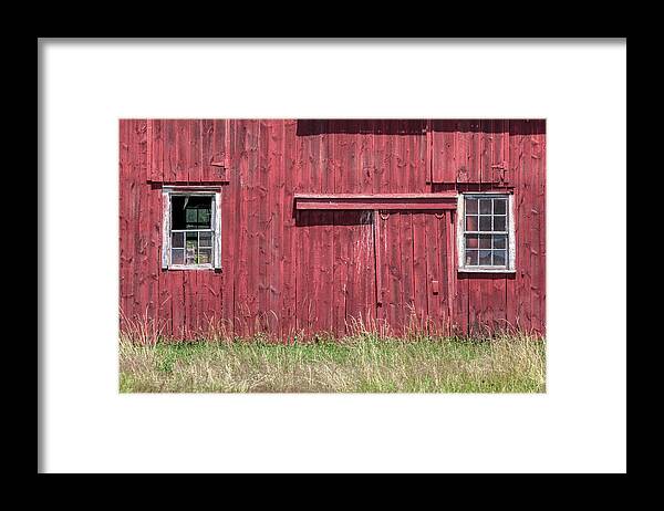 Red Barn Framed Print featuring the photograph Red Horse Shoe Barn by David Letts