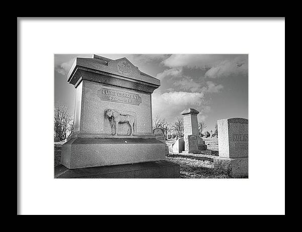 Mount Moriah Framed Print featuring the photograph Resting Place Of A Circus Performer by Kristia Adams