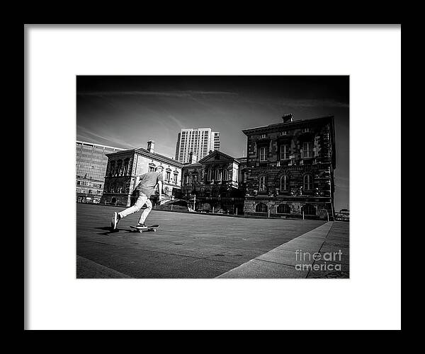 Belfast Framed Print featuring the photograph Skateboarding by Jim Orr