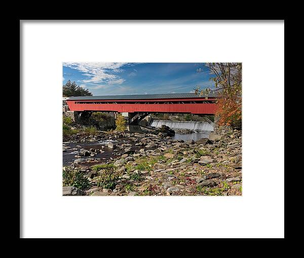 Taftsville Covered Bridge Framed Print featuring the photograph Taftsville Covered Bridge by Carolyn Mickulas