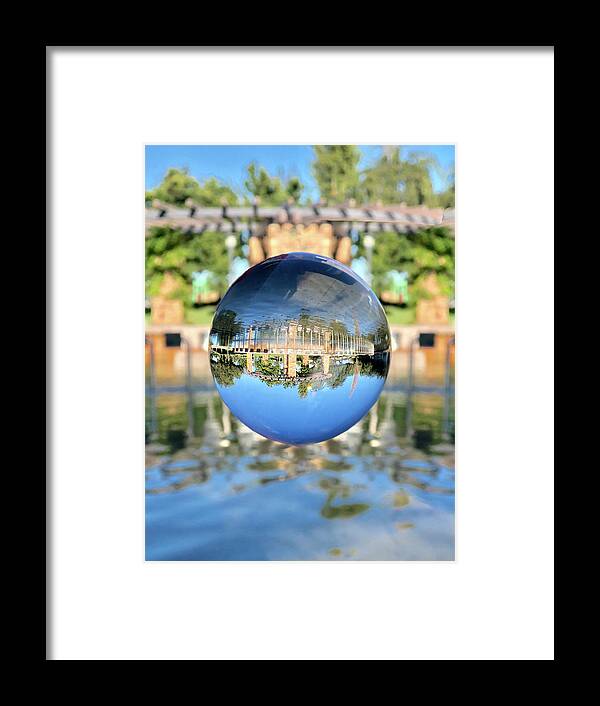  Framed Print featuring the photograph The Fountain by Vanessa Thomas