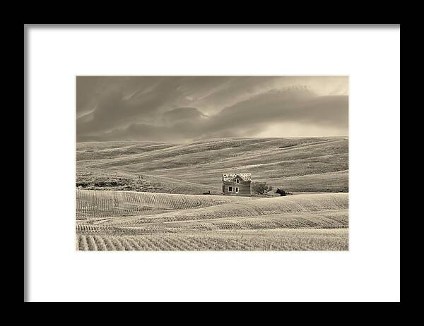 Farm Framed Print featuring the photograph The Vast Forgotten- Farmhouse on the vast ND prairie by Peter Herman