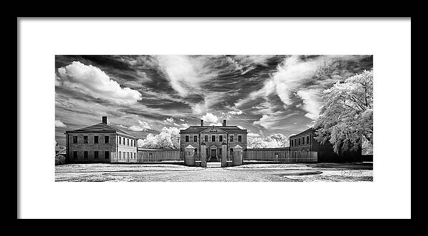 Tryon Palace Framed Print featuring the photograph Tryon Palace #1576 by Dan Beauvais