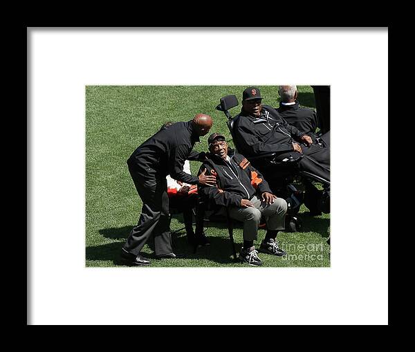 San Francisco Framed Print featuring the photograph Willie Mays, Barry Bonds, and Willie Mccovey by Ezra Shaw