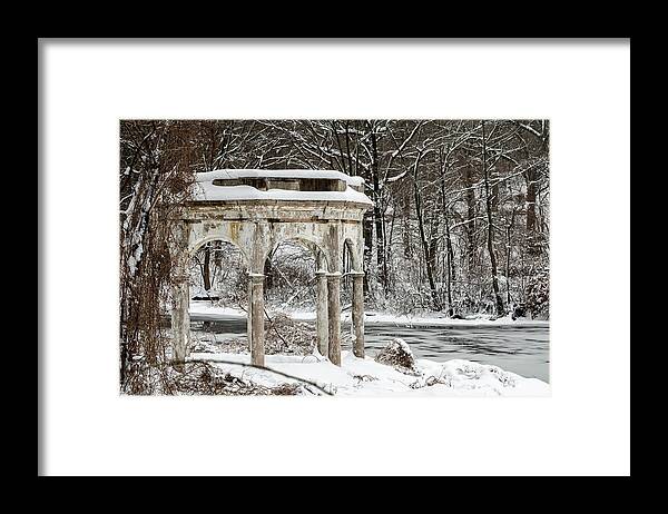 Tibbetts Brook Park Framed Print featuring the photograph Winter in Tibbetts Brook Park by Kevin Suttlehan