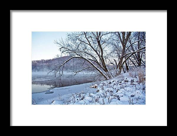 Frozen Framed Print featuring the photograph Winter on the Potomac by Suzanne Stout