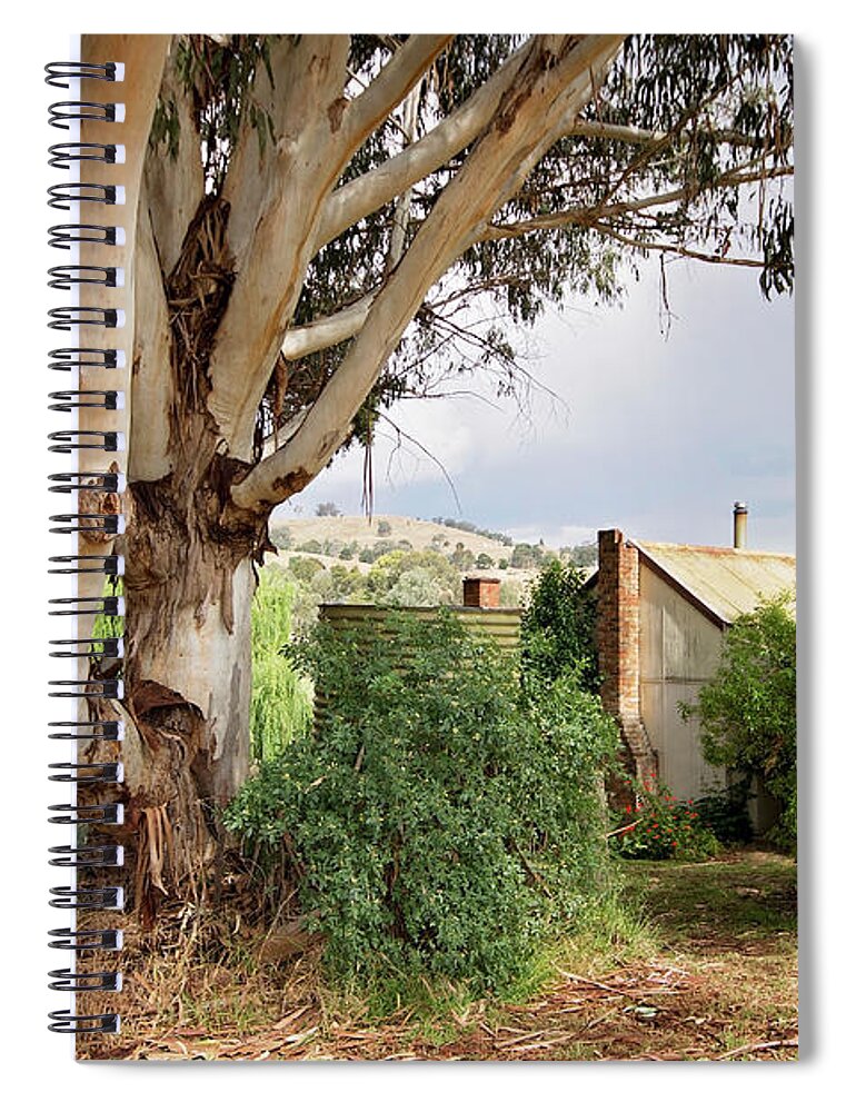 Cottage Spiral Notebook featuring the photograph Cottage in the Hills by Linda Lees