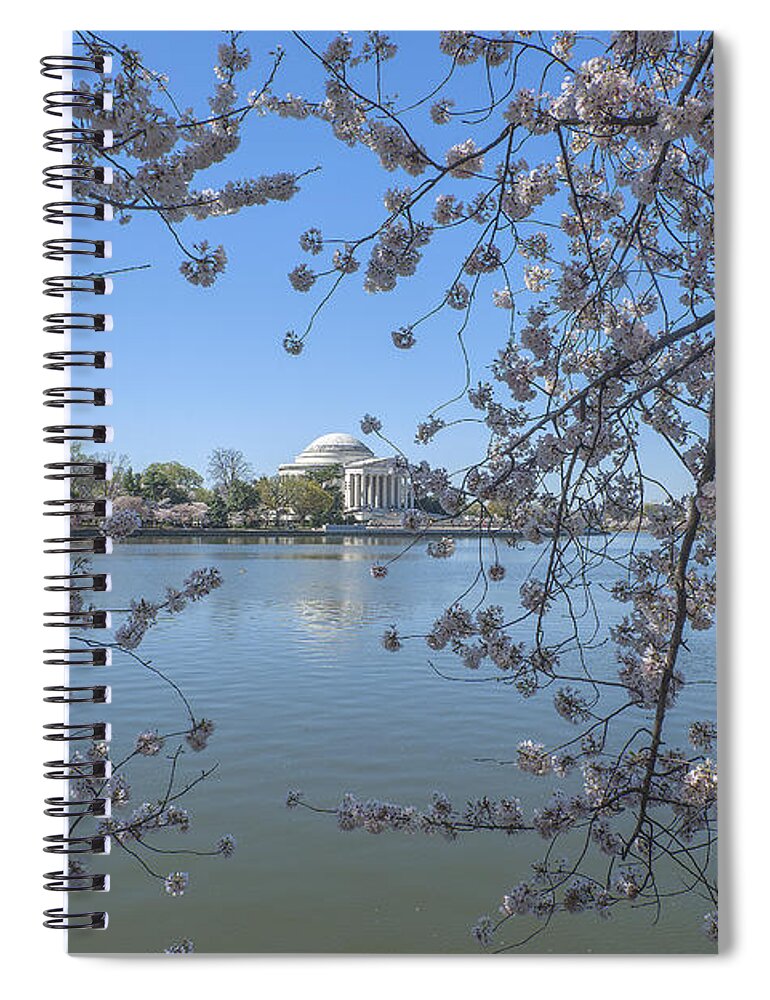 Scenic Spiral Notebook featuring the photograph Jefferson Memorial on the Tidal Basin DS0070 by Gerry Gantt