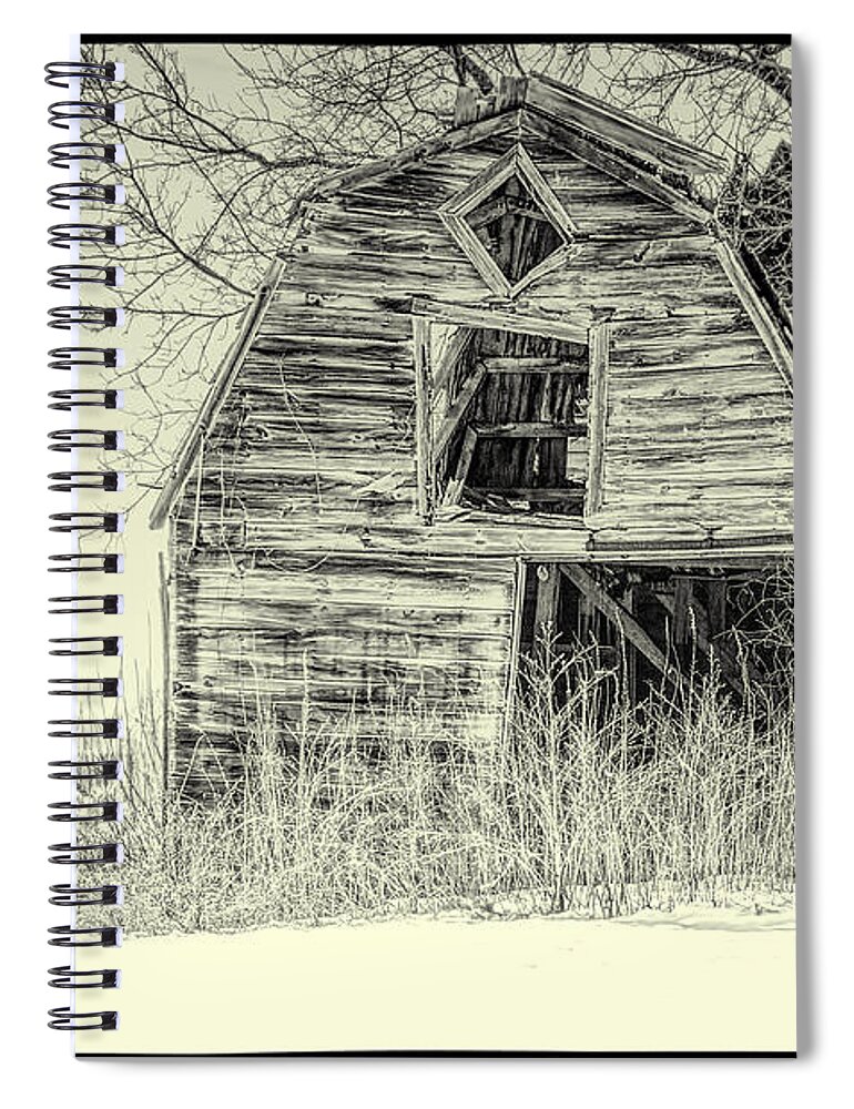 Architecture Spiral Notebook featuring the photograph Last Stand Barn Black and White by LeeAnn McLaneGoetz McLaneGoetzStudioLLCcom