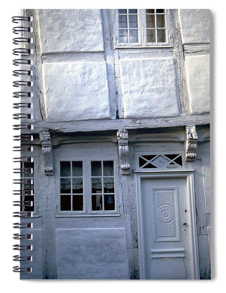 White House Spiral Notebook featuring the photograph White House by Flavia Westerwelle