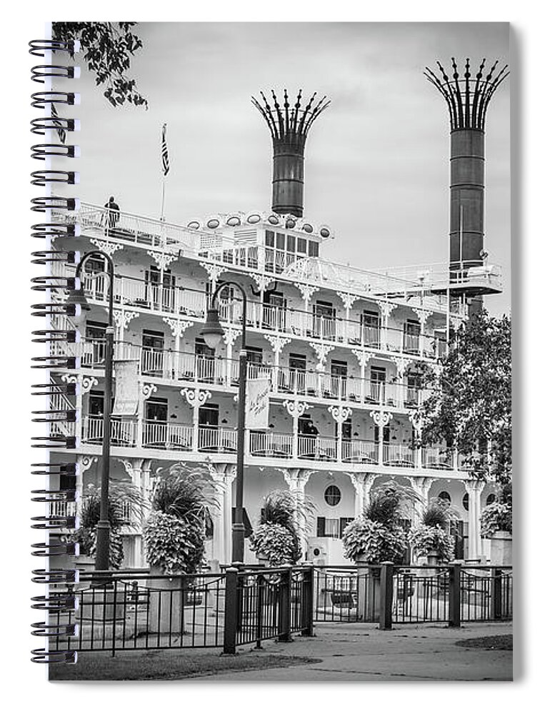 American Queen Spiral Notebook featuring the photograph American Queen by Phil S Addis