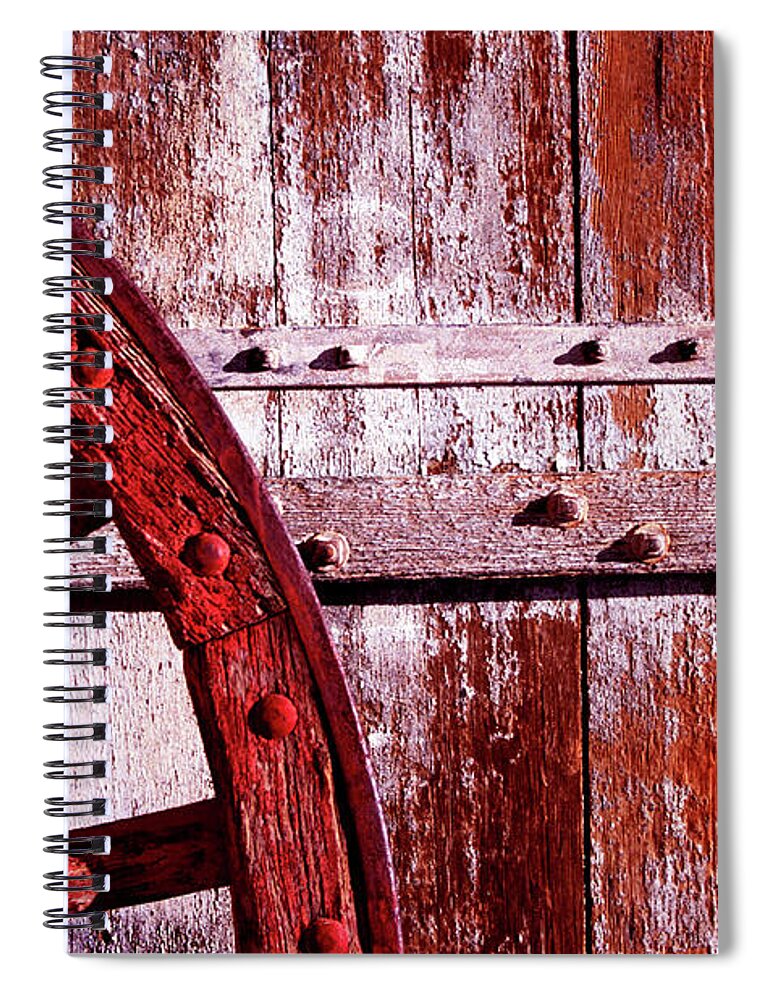 F2-ow-1356 Spiral Notebook featuring the photograph Curve and Lines by Paul W Faust - Impressions of Light