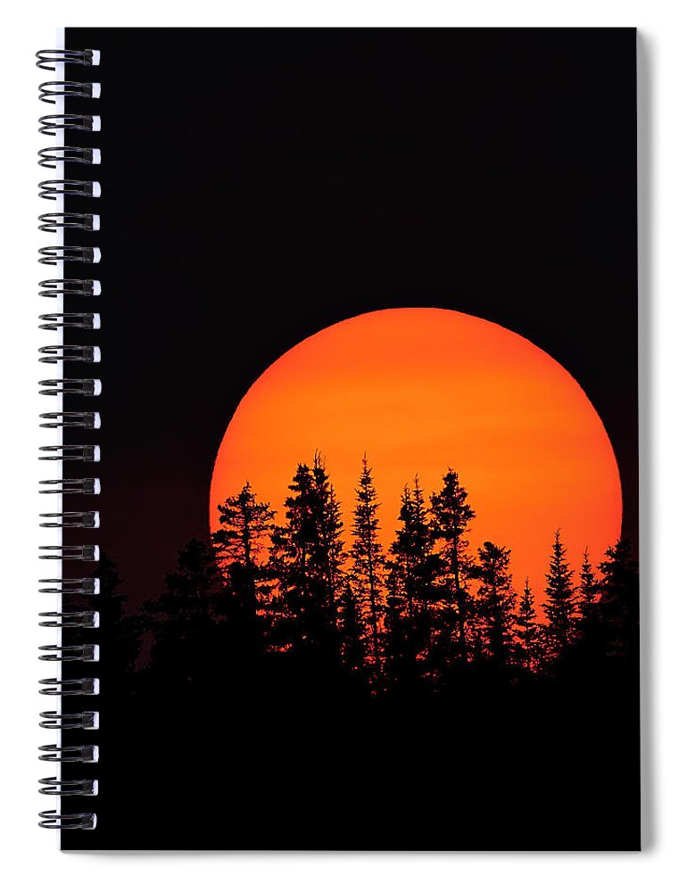  Horizon Spiral Notebook featuring the photograph Heatwave by Doug Gibbons