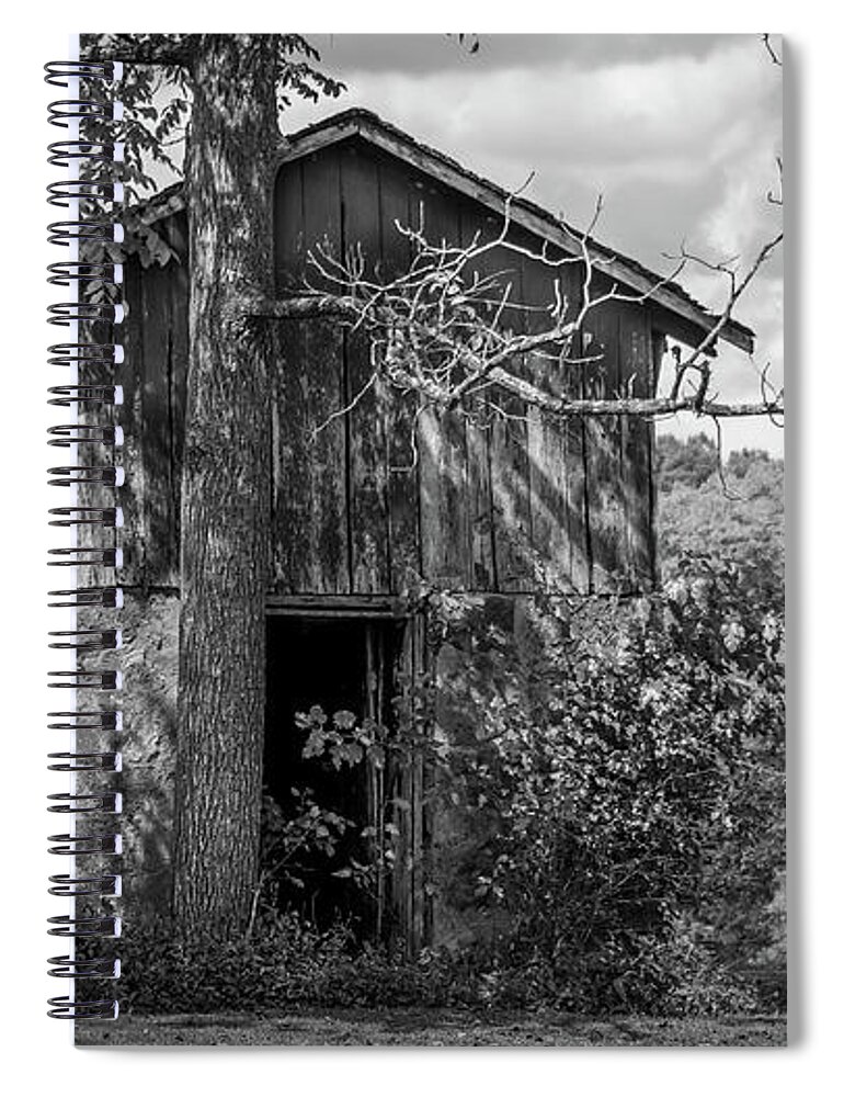 Barns Spiral Notebook featuring the photograph Kentucky Shed 8976 by Guy Whiteley