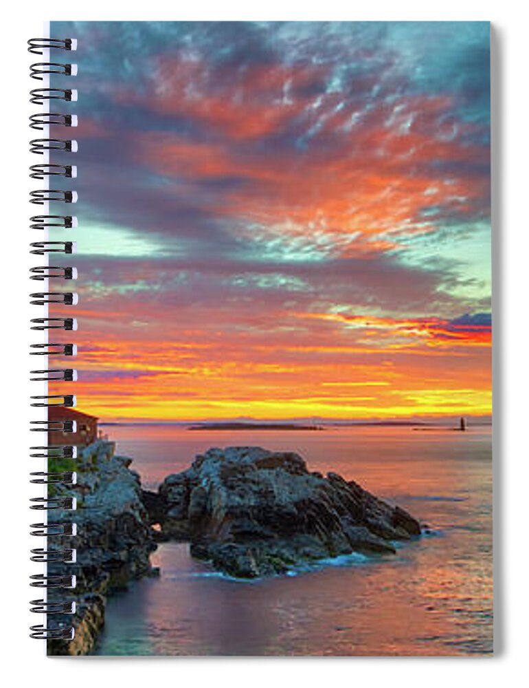 Portland Head Light Spiral Notebook featuring the photograph Maine sunrise at the Portland Head Light by Juergen Roth