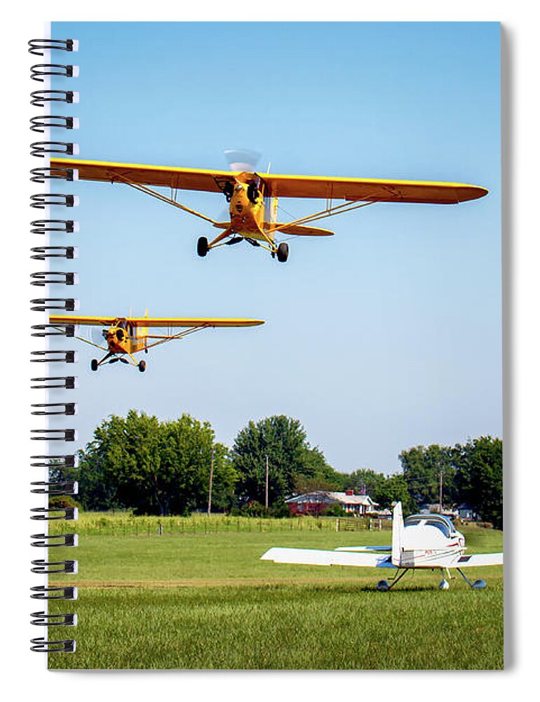 Will Rogers Fly In Spiral Notebook featuring the photograph The Pattern is Full by James Barber