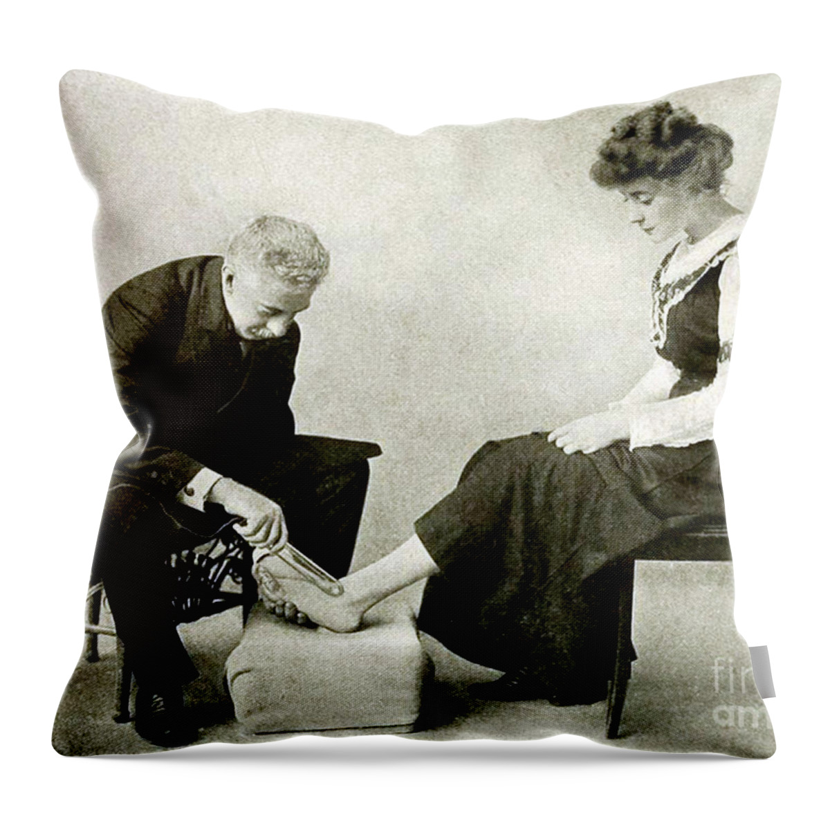 Science Throw Pillow featuring the photograph Electro-therapeutics, 1910 #15 by Science Source