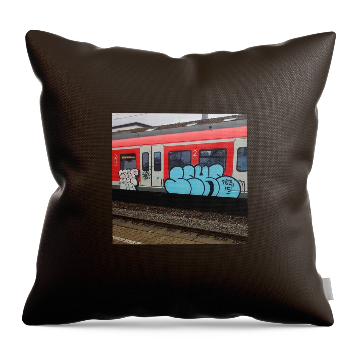 Styles Throw Pillow featuring the photograph Instagram Photo by Nullsiebenelf Graffiti