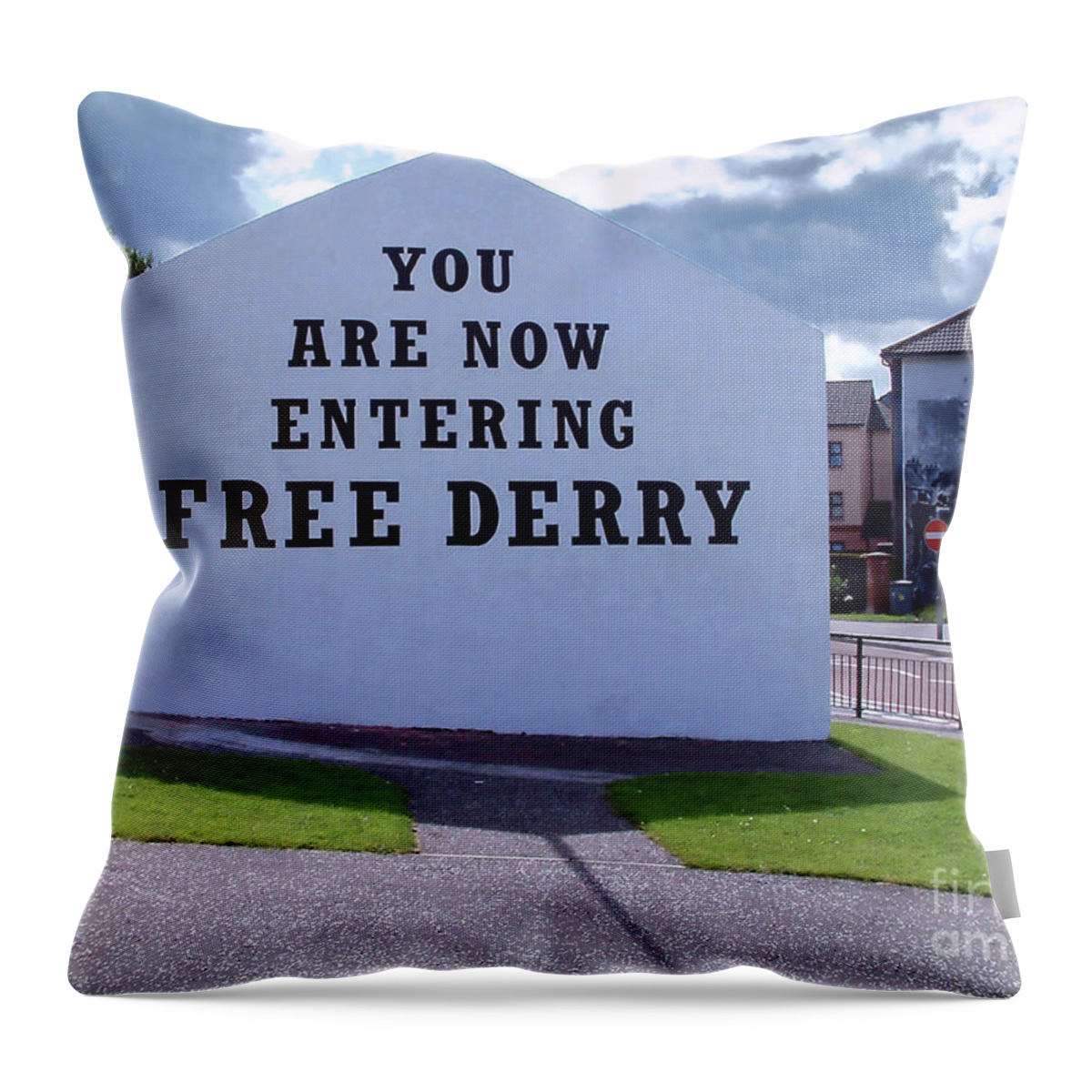 Free Derry Corner Throw Pillow featuring the photograph Free Derry Corner 4 by Nina Ficur Feenan