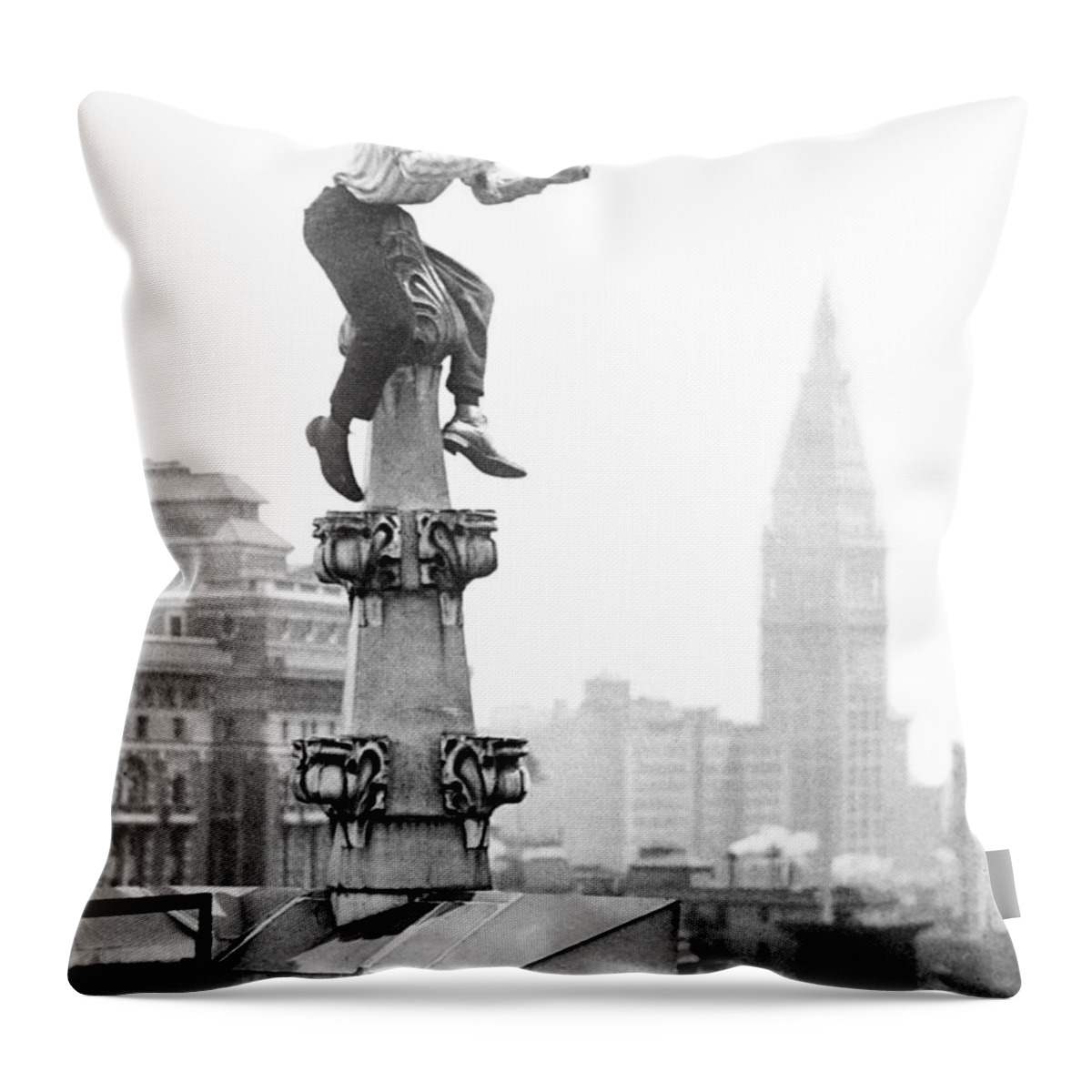 Entertainment Throw Pillow featuring the photograph Jammie Reynolds, American Daredevil #7 by Science Source