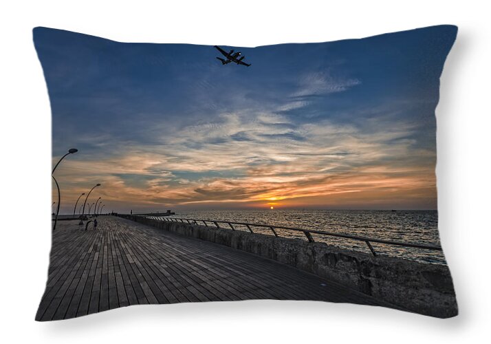Israel Throw Pillow featuring the photograph The Kodak Moment by Ron Shoshani