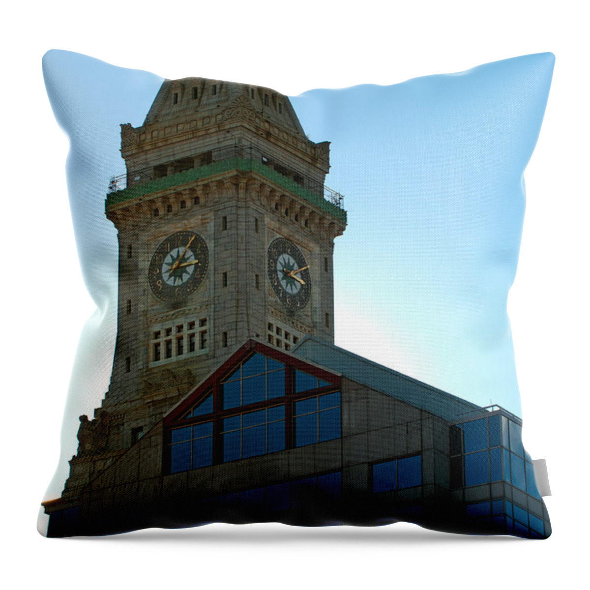 Boston Throw Pillow featuring the photograph A View of Custom House by Paul Mangold