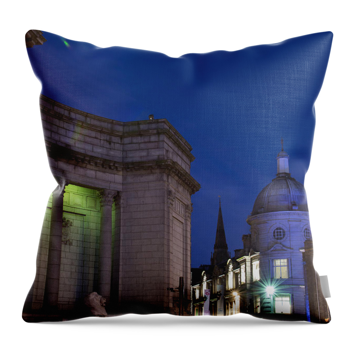 Aberdeen Art Gallery Throw Pillow featuring the photograph Aberdeen Art Gallery by Veli Bariskan