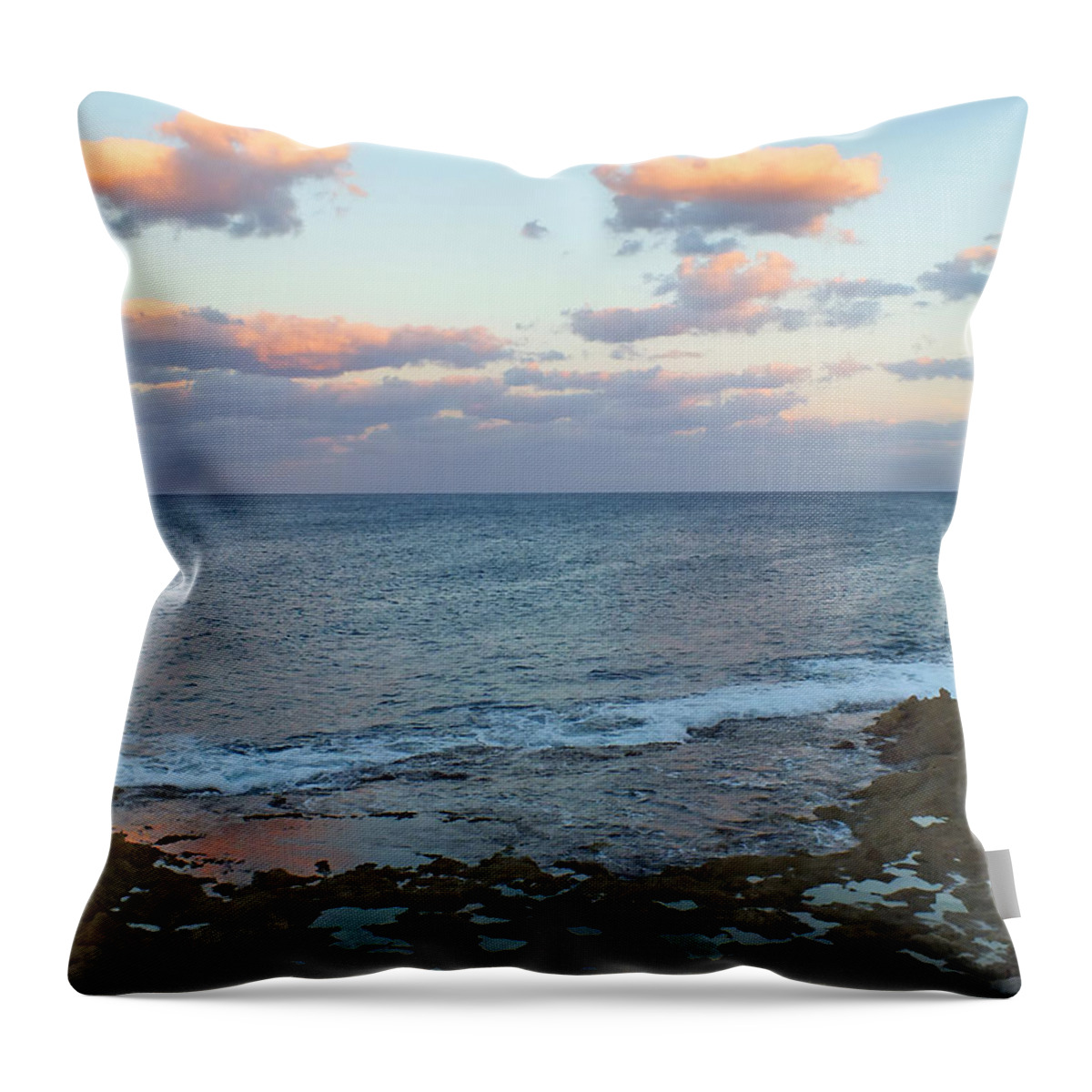 Duane Mccullough Throw Pillow featuring the photograph Atlantic Sunset at Whale Point by Duane McCullough