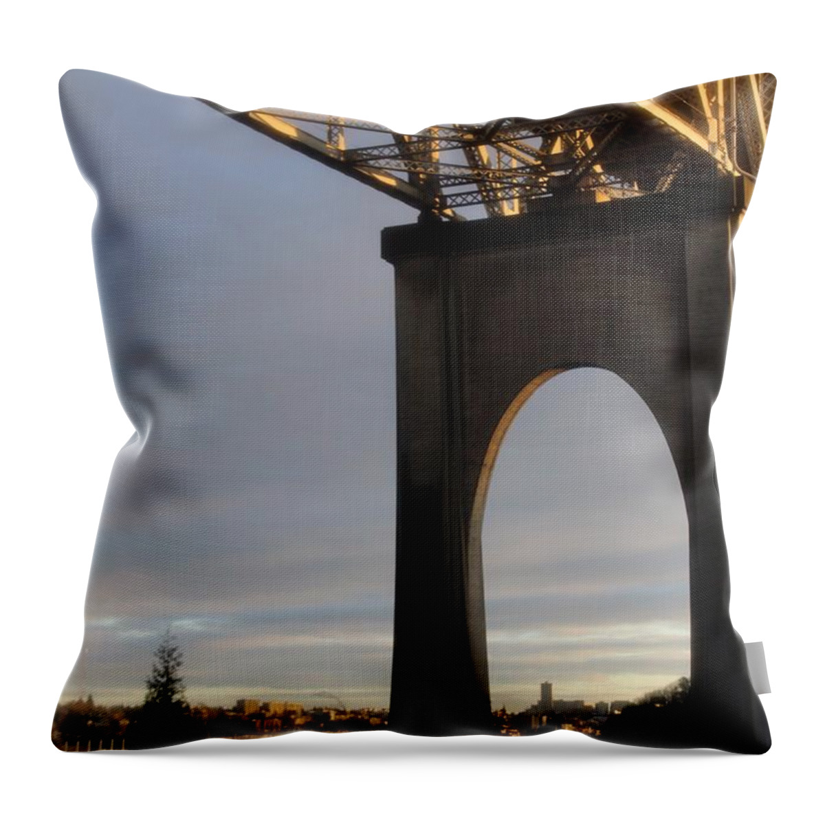 Fremont Throw Pillow featuring the photograph Aurora Bridge Seattle Washington by Suzanne Lorenz