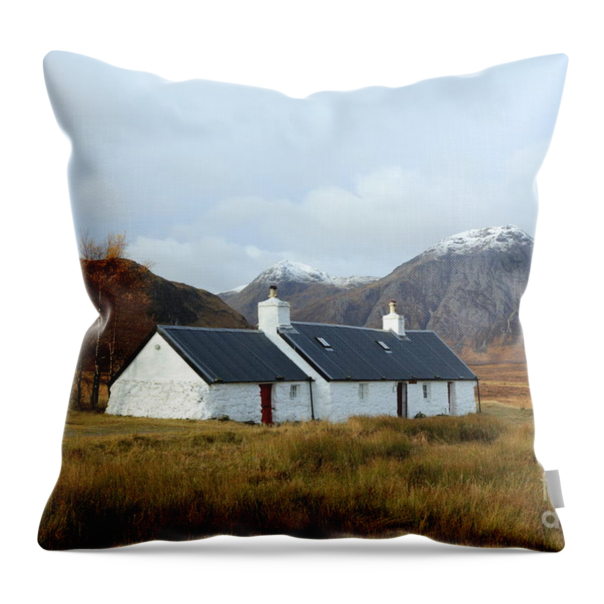 Black Rock Cottage Throw Pillow featuring the photograph Black Rock Cottage by Maria Gaellman