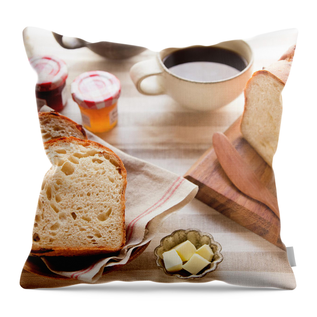 Breakfast Throw Pillow featuring the photograph Breakfast by Masahiro Makino