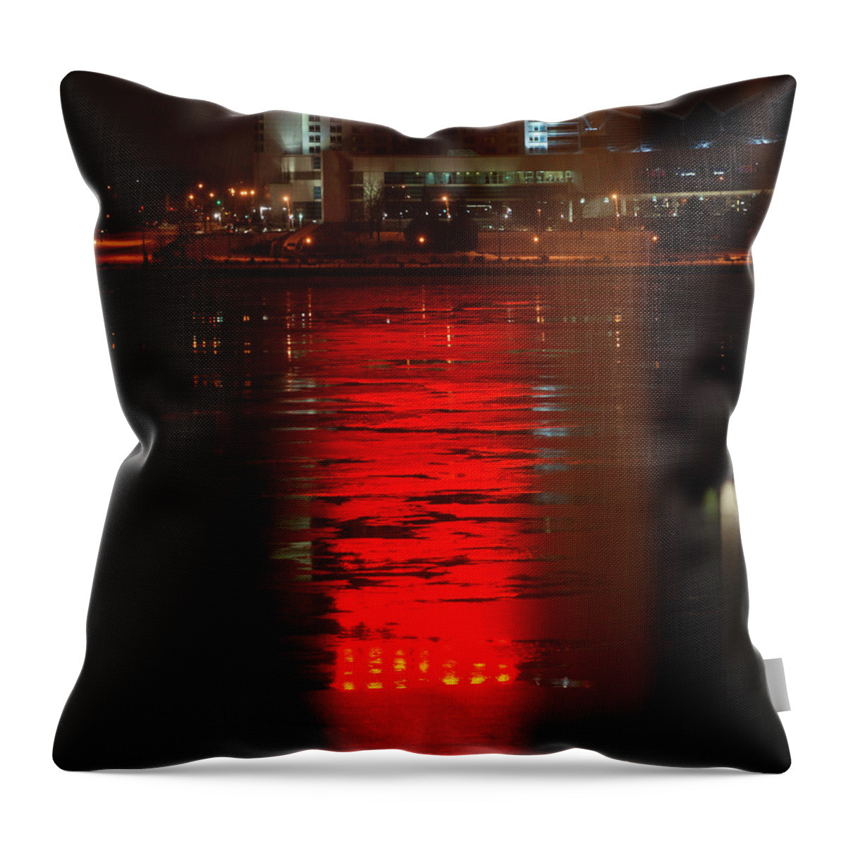 Winter Throw Pillow featuring the photograph Caesars Reflection by Linda Shafer