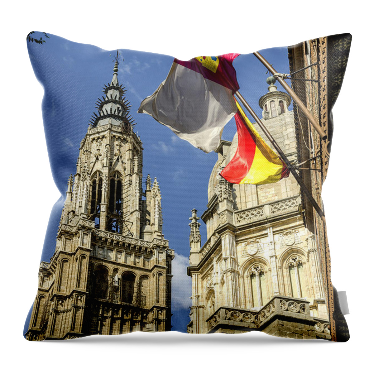 Toledo Throw Pillow featuring the photograph Catedral de Santa Maria de Toledo by Pablo Lopez