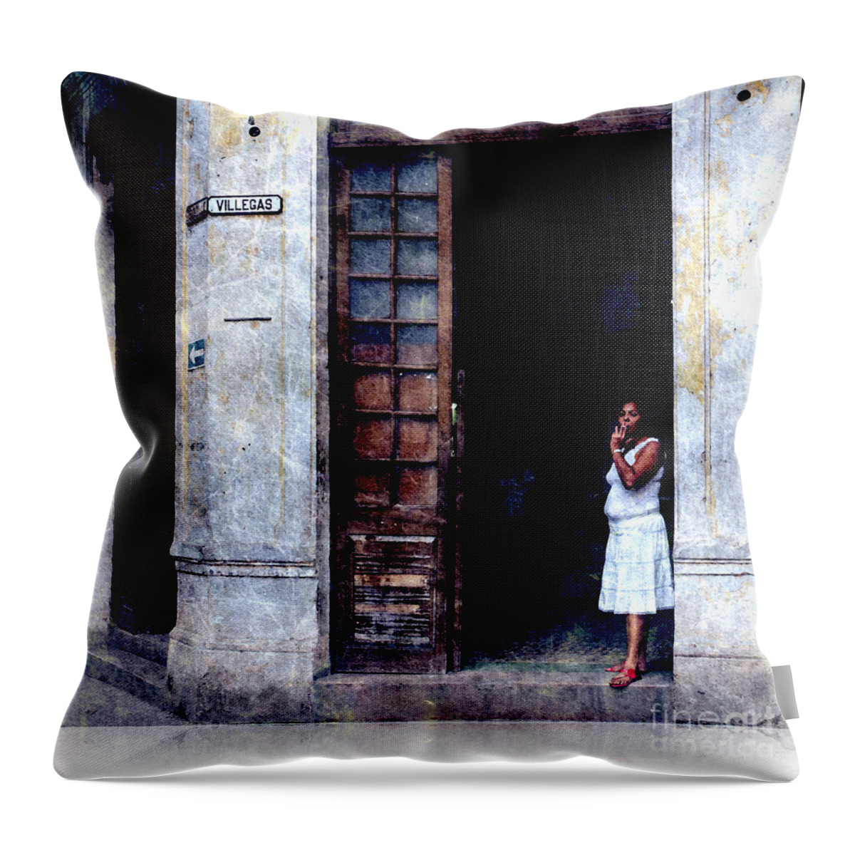 Woman Throw Pillow featuring the photograph Challenge 15 - Cuba by Rory Siegel