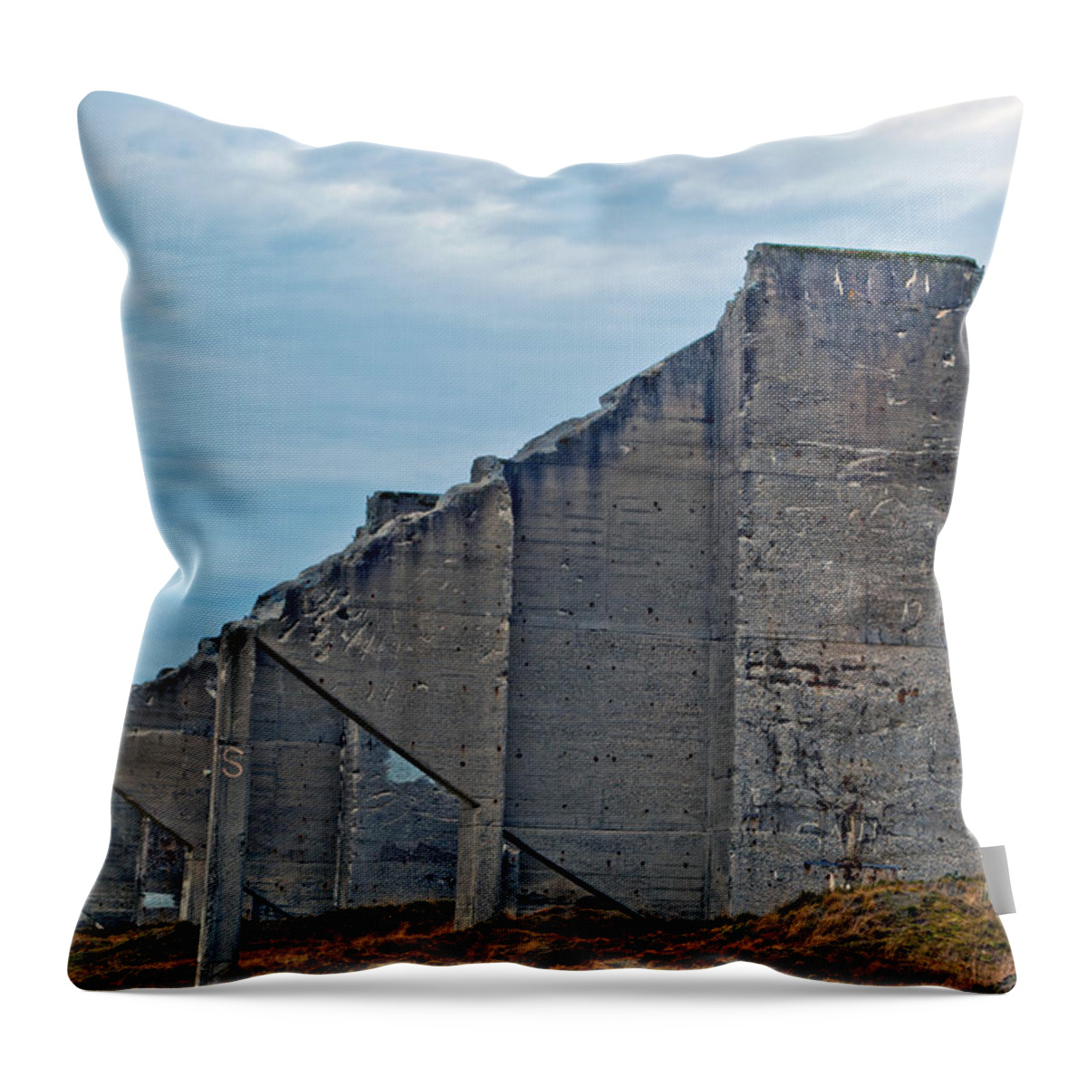 Chambers Bay Throw Pillow featuring the photograph Chambers Bay Architectural Ruins by Tikvah's Hope