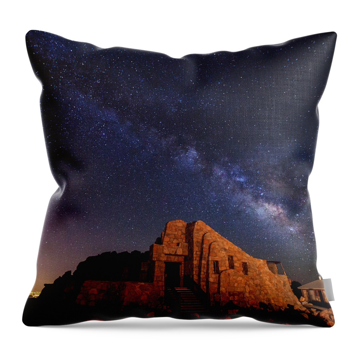 Night Photography Throw Pillow featuring the photograph Crest House Milky Way by Darren White