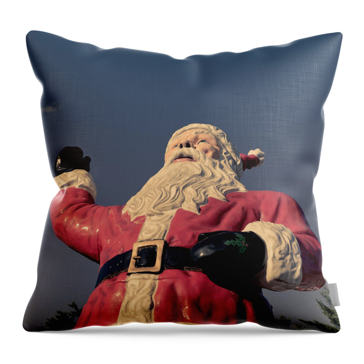 Lake George Throw Pillow featuring the photograph Fiberglass Santa Claus by Edward Fielding